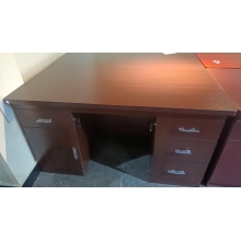 辦公桌、辦公椅